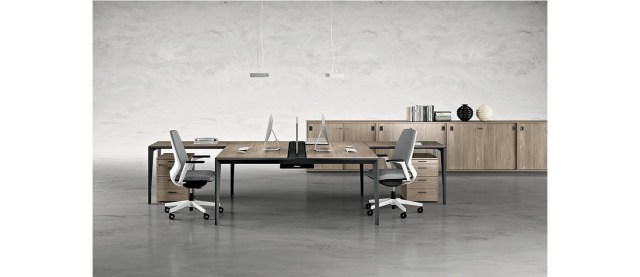 X5 Operative Desks