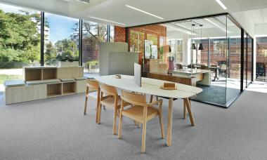 CREVA MEETING TABLE